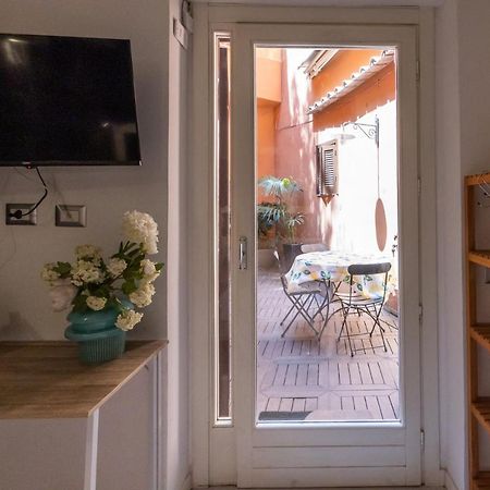 Rione Monti Studio Apt With Private Garden 罗马 外观 照片