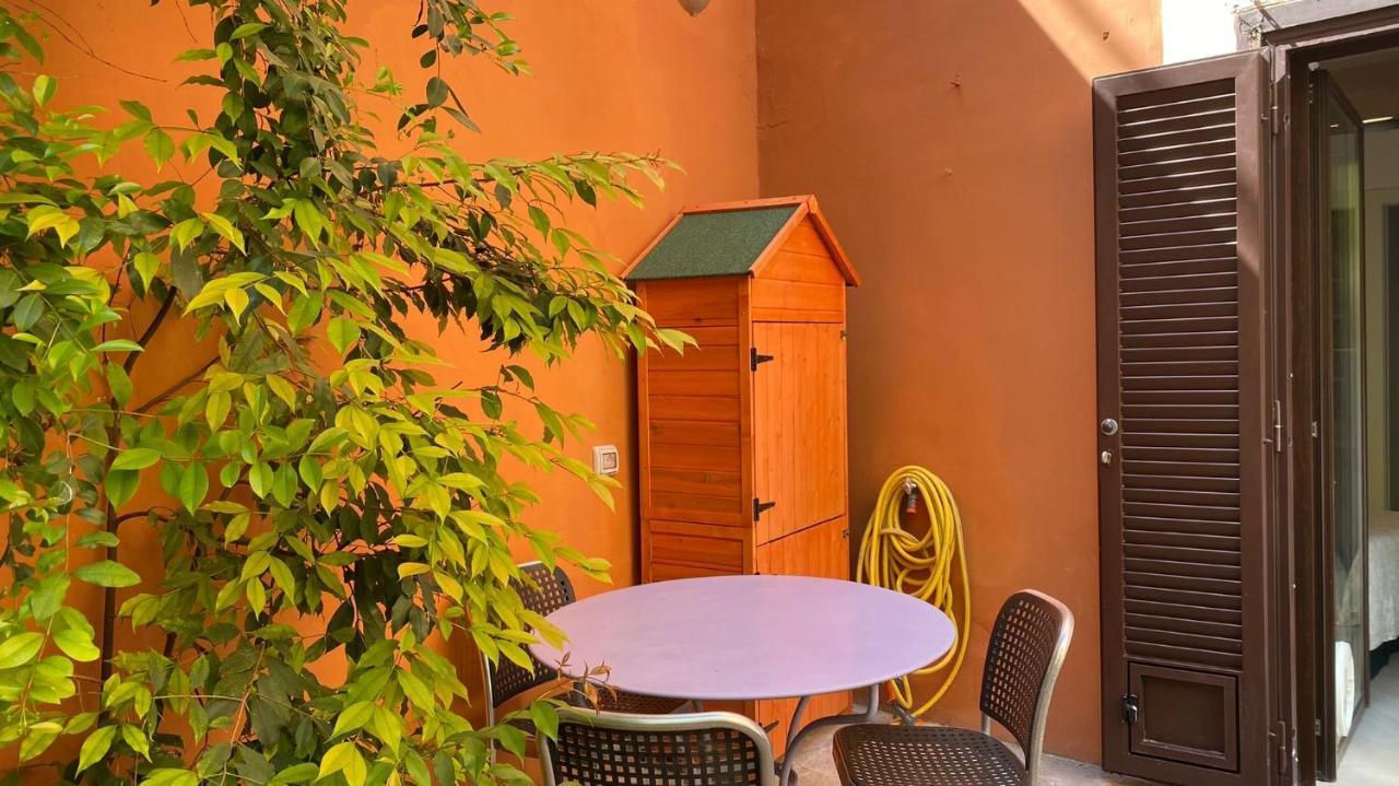 Rione Monti Studio Apt With Private Garden 罗马 外观 照片