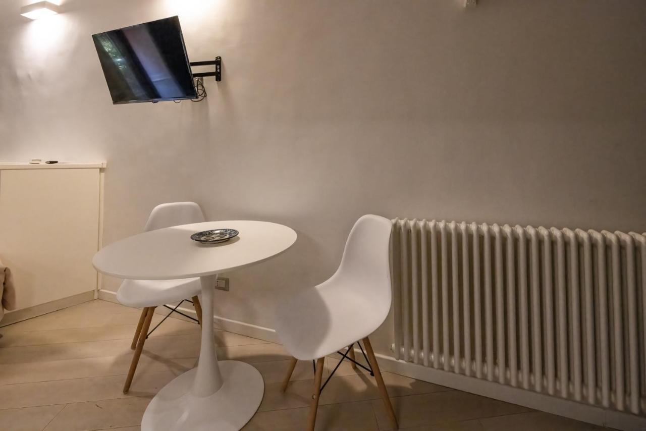 Rione Monti Studio Apt With Private Garden 罗马 外观 照片