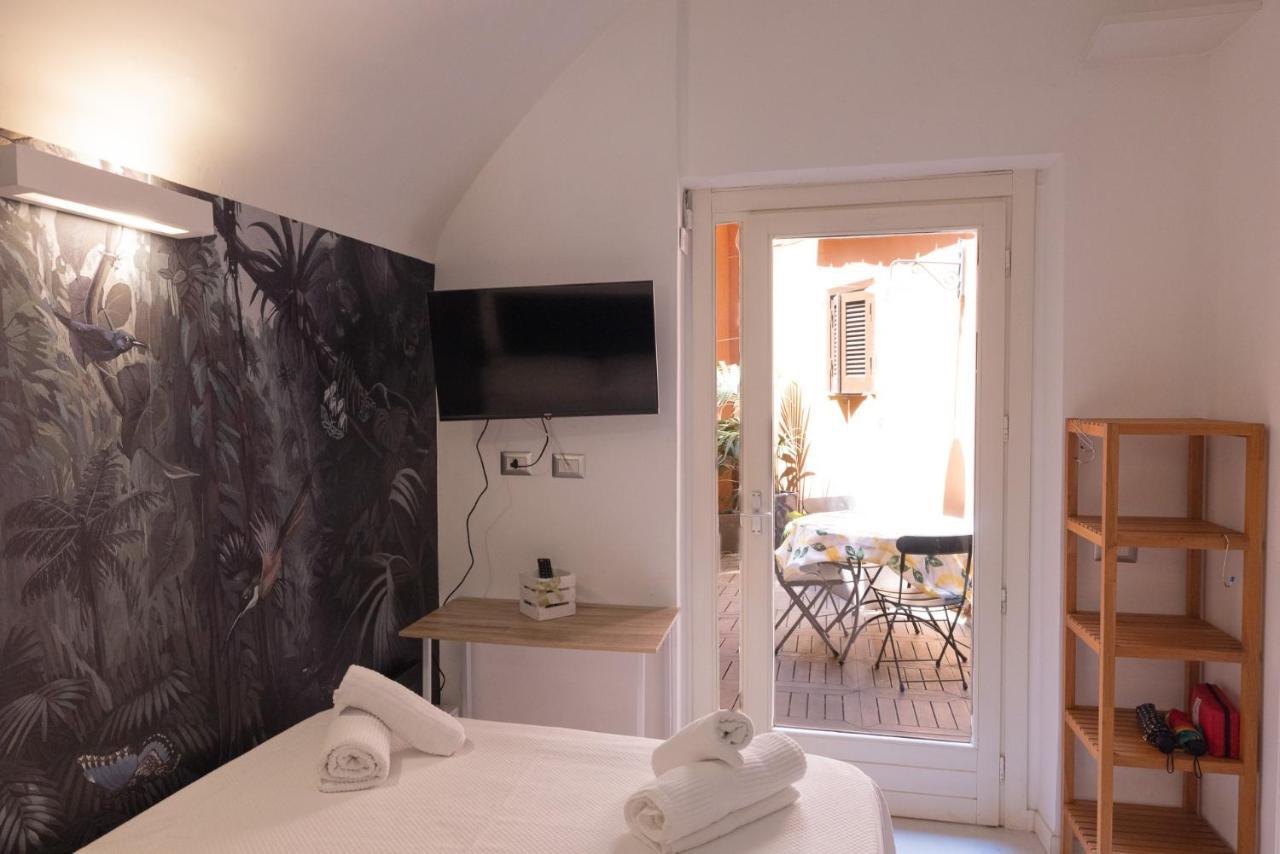 Rione Monti Studio Apt With Private Garden 罗马 外观 照片